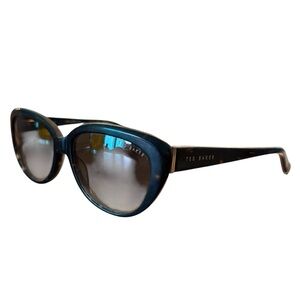 Vintage Ted Baker tortoise shell sunglasses B629